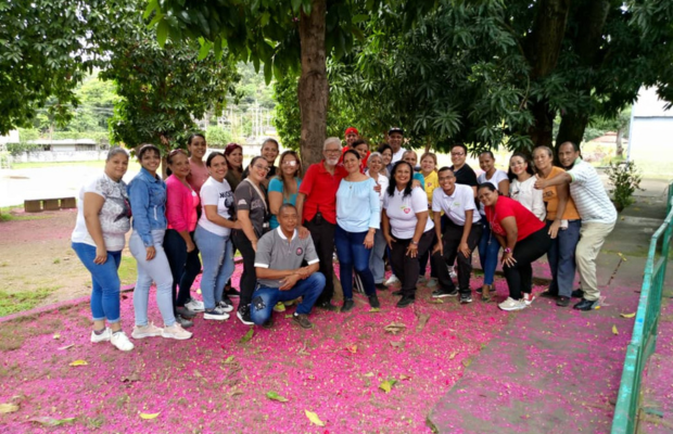 maestros de la Escuela Técnica Fe Y Alegría “Monseñor Juan José Bernal”.